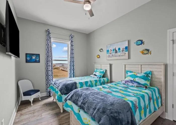 Straits Serenity 3 Bedroom Home by RedAwning