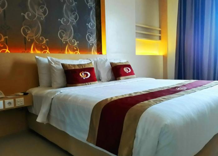 Grand Parama Hotel