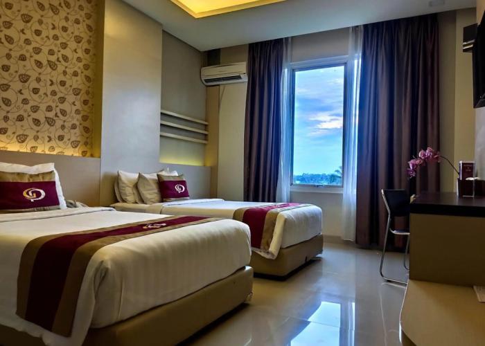 Grand Parama Hotel