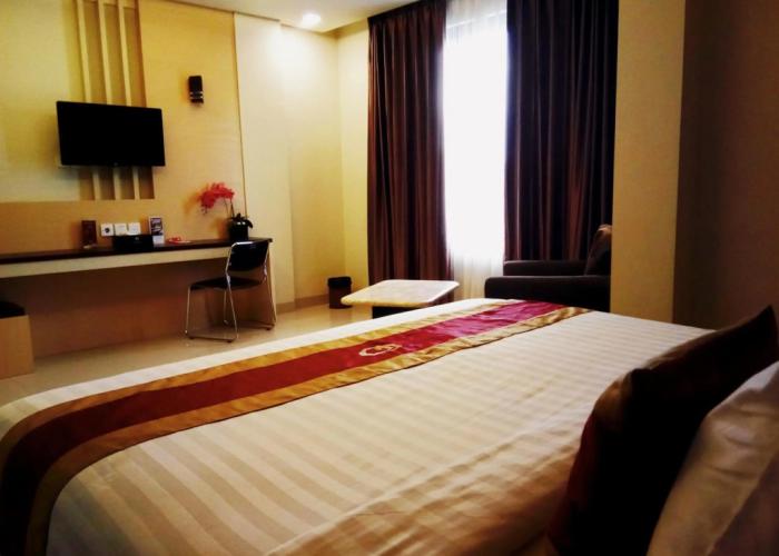 Grand Parama Hotel