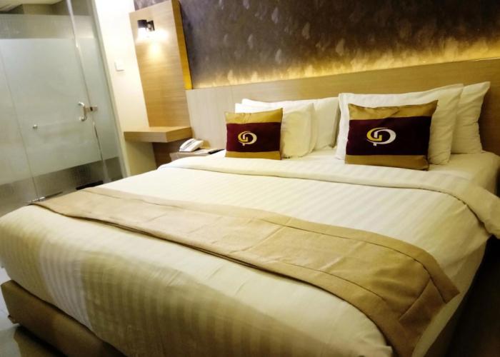 Grand Parama Hotel