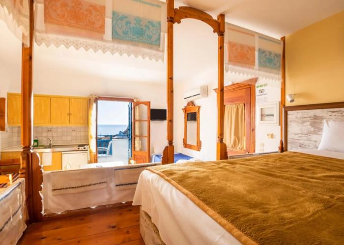 Arhontiko Hotel
