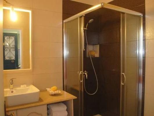 Apollonia Hotel