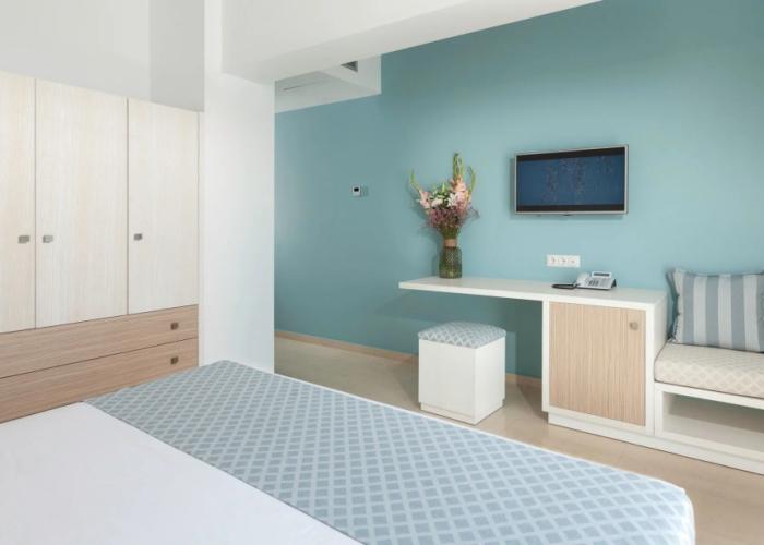 Zephyros Hotel
