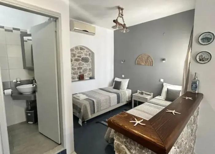 Elenis Studios & Apartments