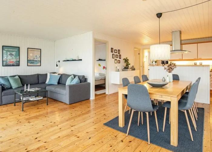 8 Person Holiday Home in Karrebaeksminde-by Traum