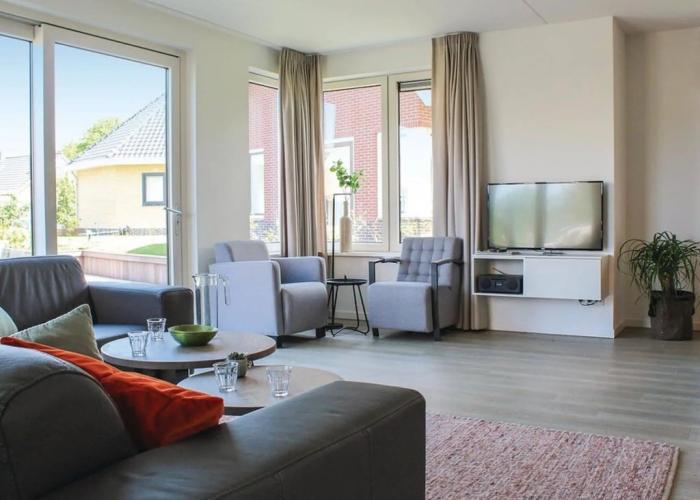 Child-friendly Villa on the Water in Friesland