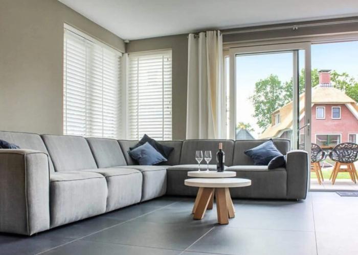 Atmospheric Villa With Nice Garden, in a Holiday Park at the Water in Friesland