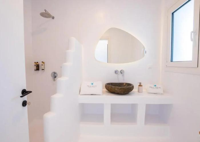 Thalasidi Luxury Suites