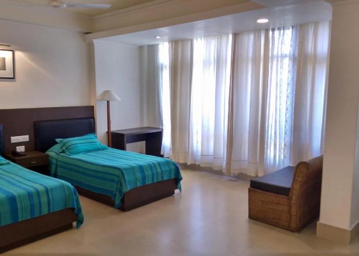 Marina's Motel