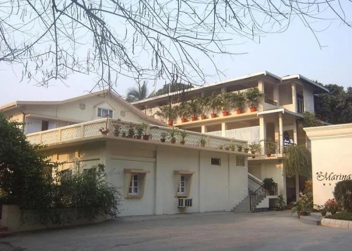 Marina's Motel