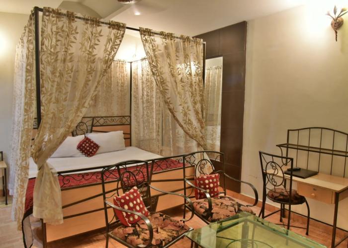 Jullundur Hotel