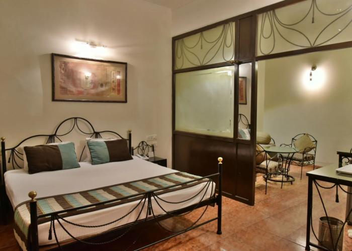 Jullundur Hotel