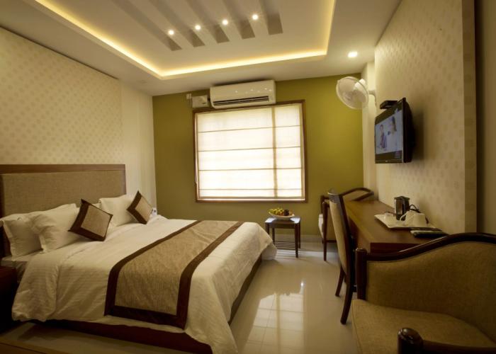 Metro Plaza Hotel