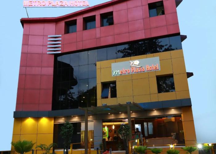 Metro Plaza Hotel