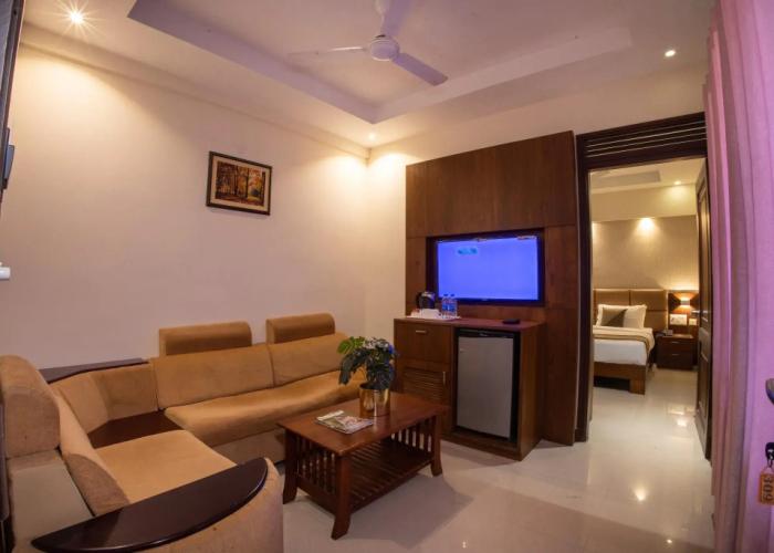 Metro Plaza Hotel
