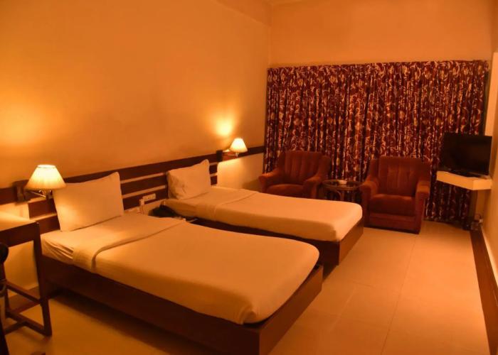 Hotel Poonja International