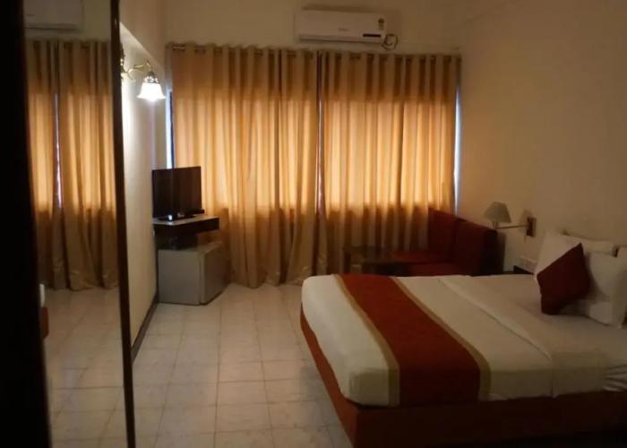Hotel Poonja International
