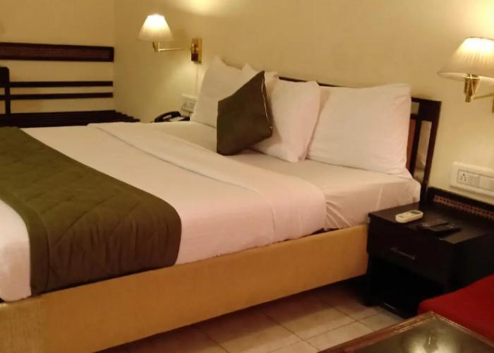 Hotel Poonja International