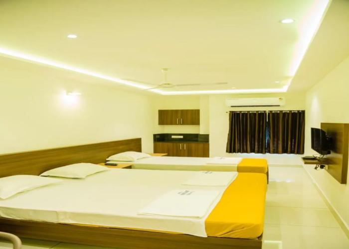 Hotel Karuna Residency