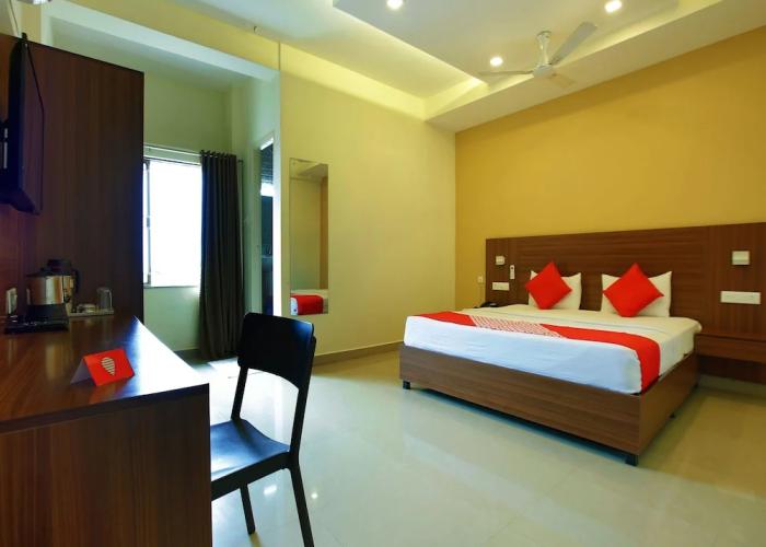 OYO 12762 Citywalk Residency