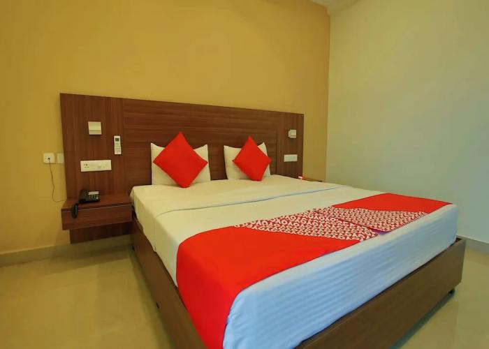OYO 12762 Citywalk Residency