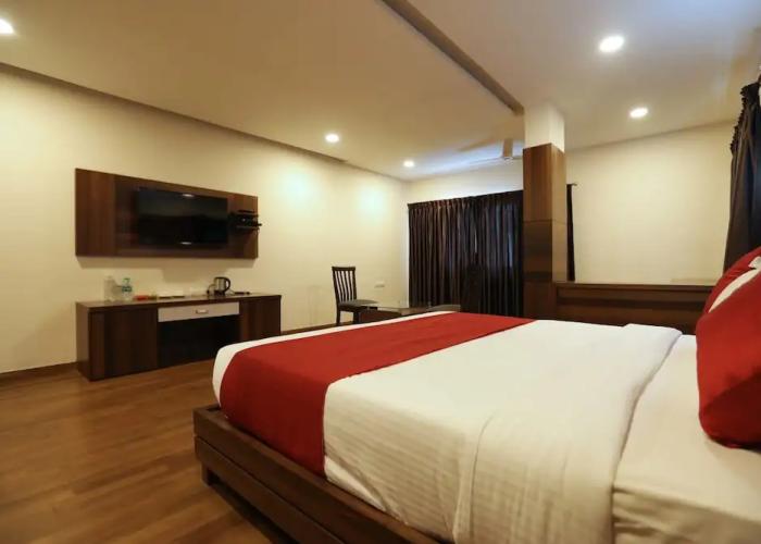 Traders Hotel
