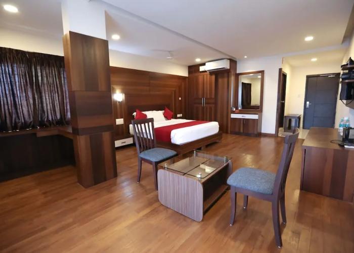 Traders Hotel