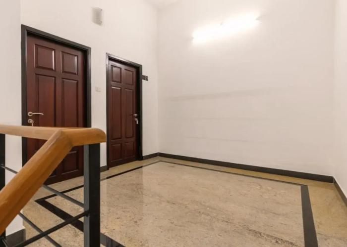 Hotel Paramount Suites & Service Apartments