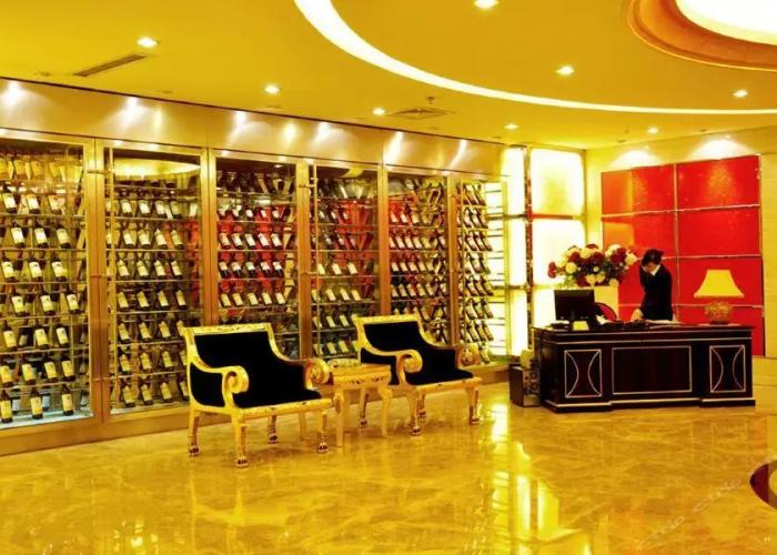 Piaget Hotel