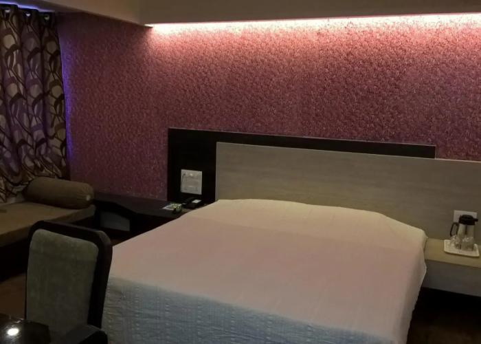 Hotel Supreme