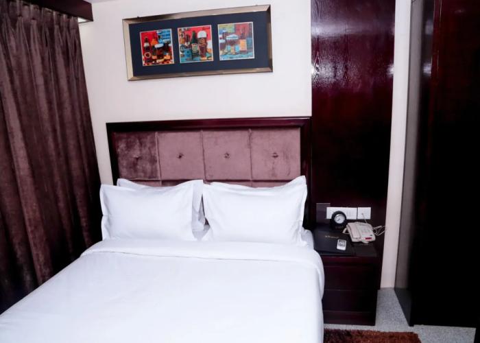 Hotel The Raso