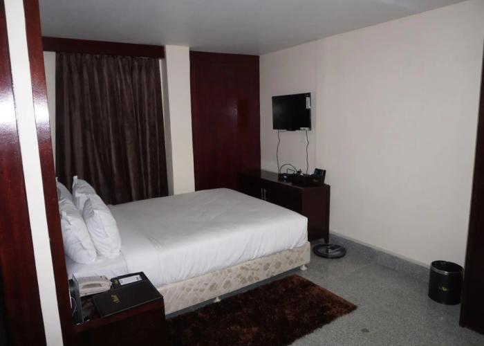 Hotel The Raso