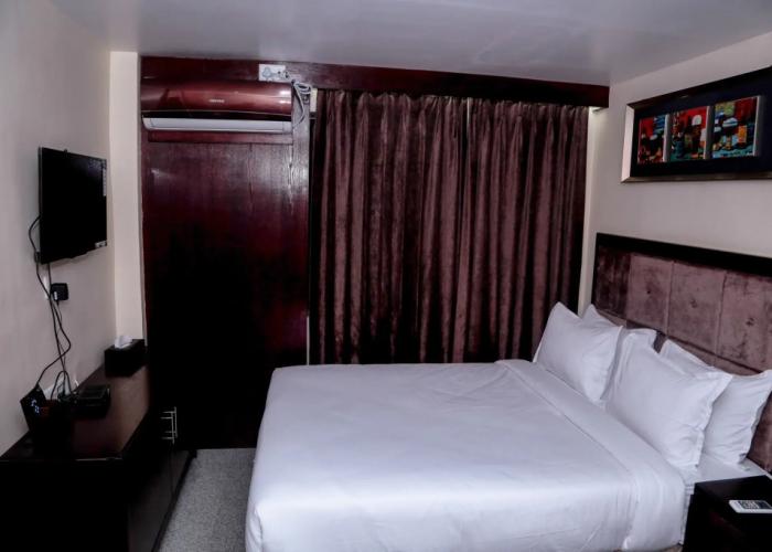 Hotel The Raso