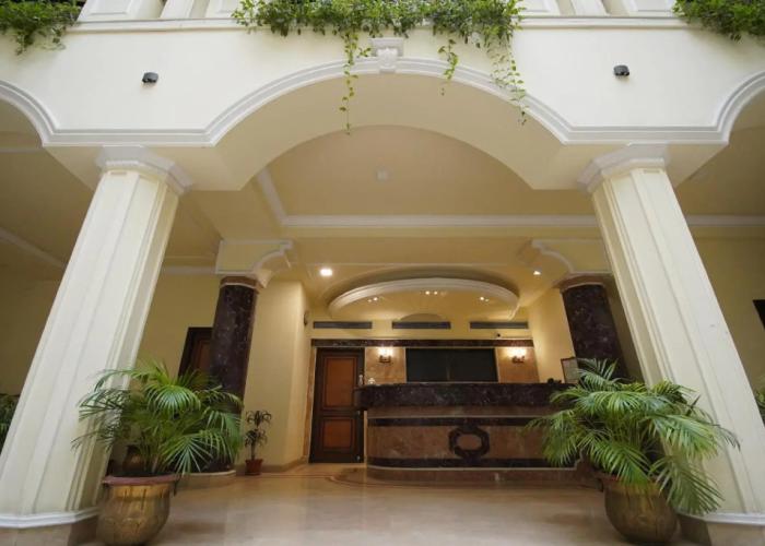 Hotel Arya