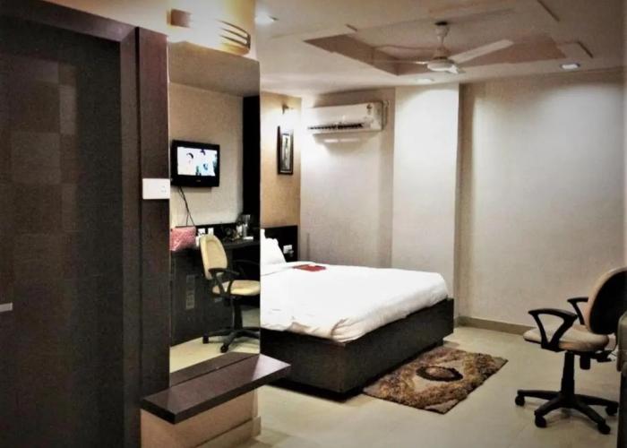 Fabhotel Raj Residency Ii