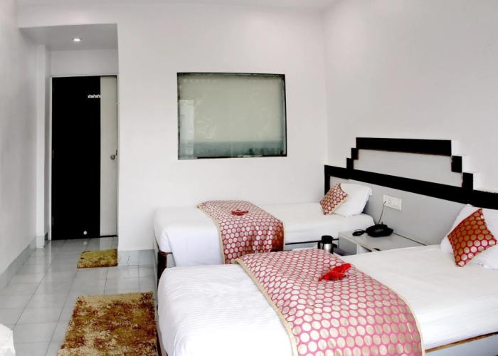 OYO 1959 Hotel Raj