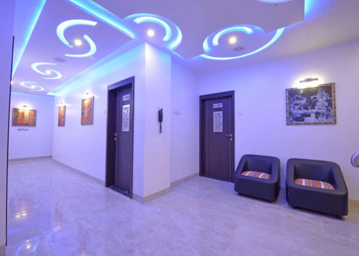 Hotel J P International