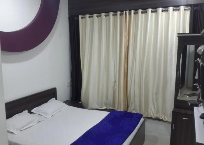 Holiday Era Lodging Hotel