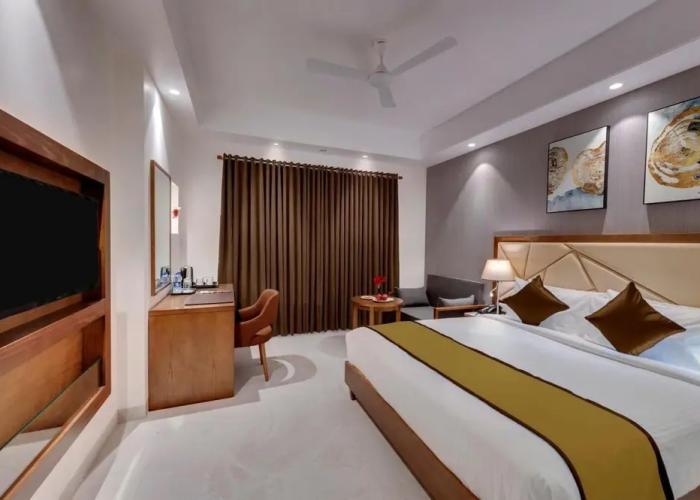 Click Hotel Aurangabad