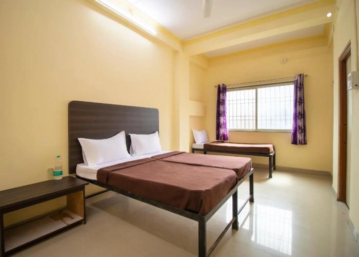 SPOT ON 42371 Shree Gajanan