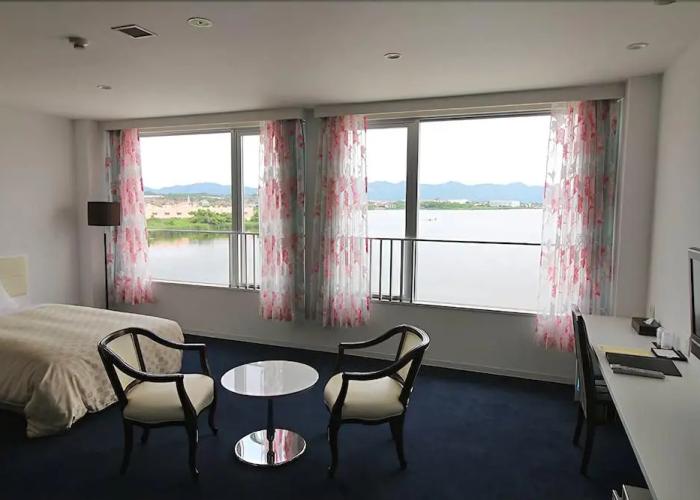 Lakeside Hot Spring Hotel Kunibiki