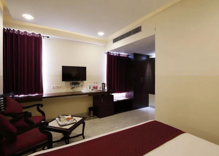 Hotel Radiant Star