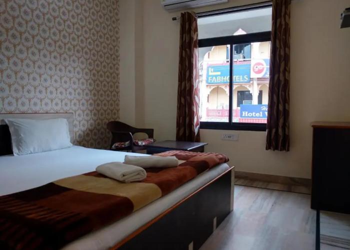 Madhav Guest House