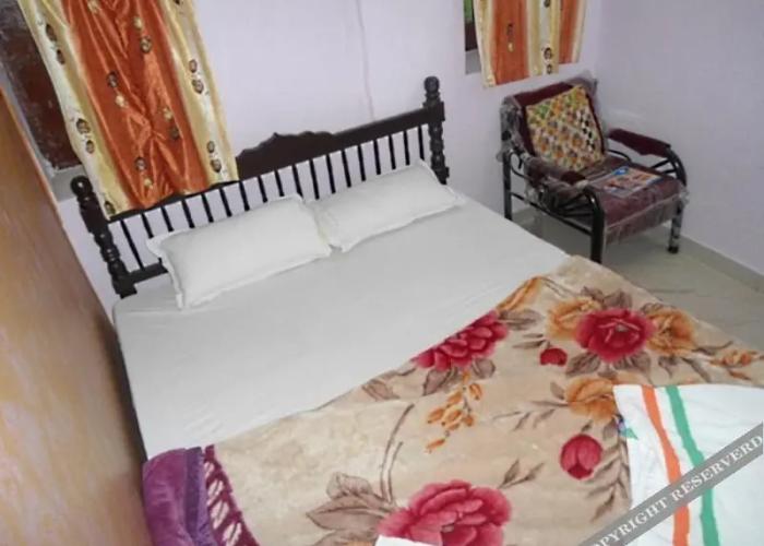 Tanu Guest House
