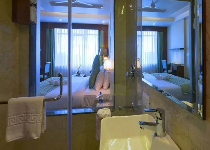 Hotel Shri Ram Empire