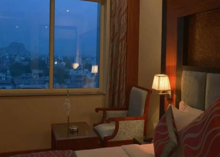 Hotel Shri Ram Empire