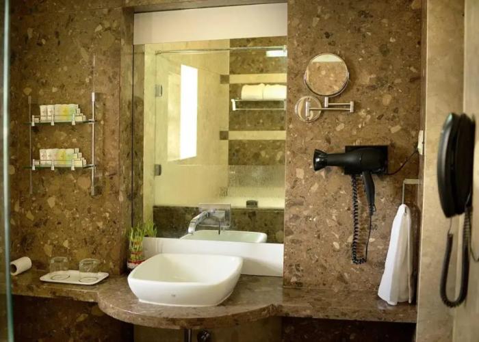 Lemon Tree Hotel Jamnagar