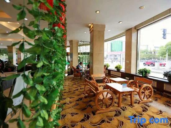 Dong Fang Hotel