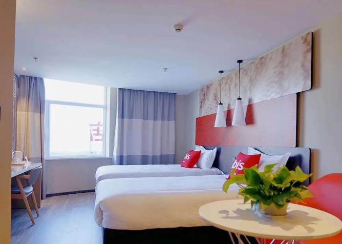 Ibis Jiayuguan Railway Station Hotel